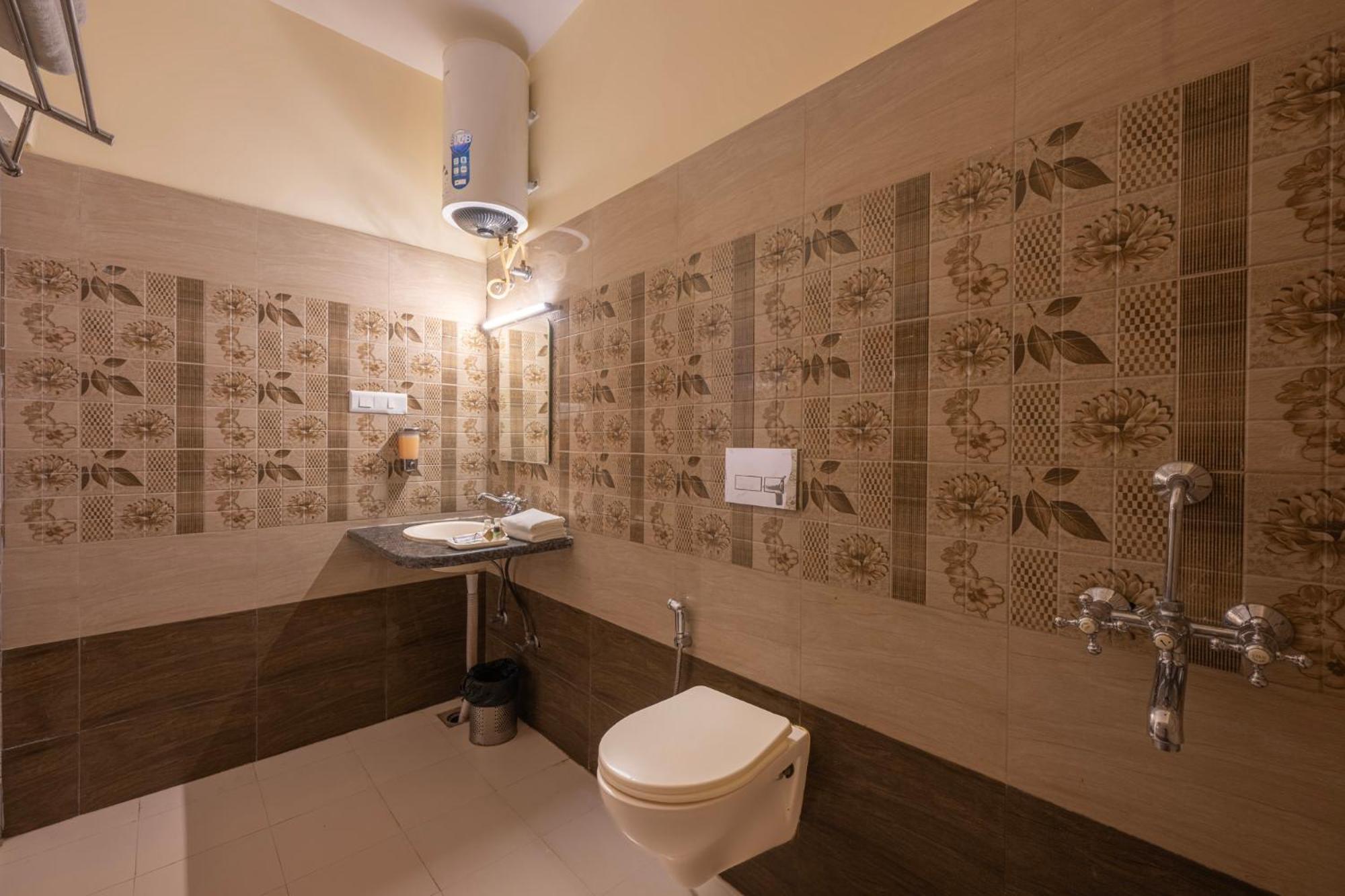 Aparthotel Seven Hills Shimla By Him Haults Hospitality Esterno foto